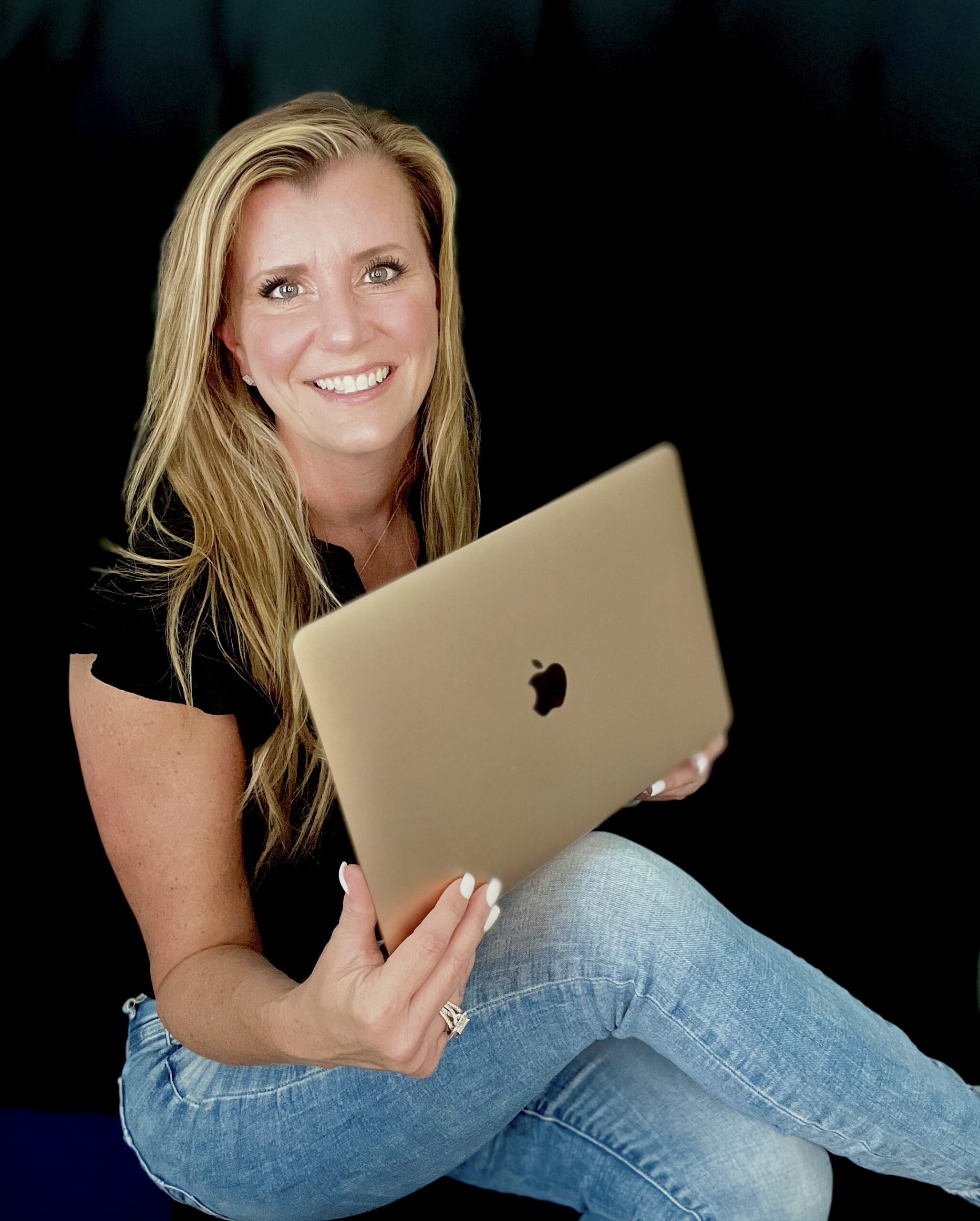 Tammy Dominguez, creator of the At-Home Coffee Bar blog, helping people make café-quality coffee at home.